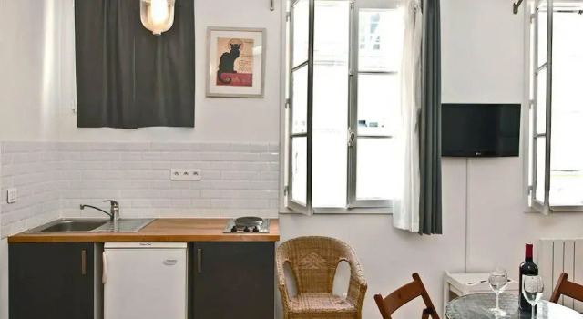 BP Apartments - Authentic Moulin Rouge, Забронировать Апартаменты/квартира Париж Иль-де-Франс, рядом с Монмартр