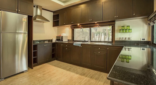 Вилла с 4 комнатами Natcha Pool Villa Pattaya