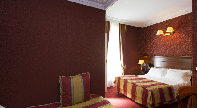 Трёхместный номер Standard Elysees Niel Hotel