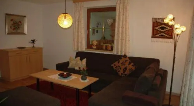 Ferienwohnung Johanna, Забронировать Отель Тукс Хинтертукс, рядом с Эггальм Норд