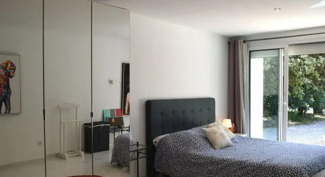 Коттедж Modern Holiday Home With Private Pool and Garden