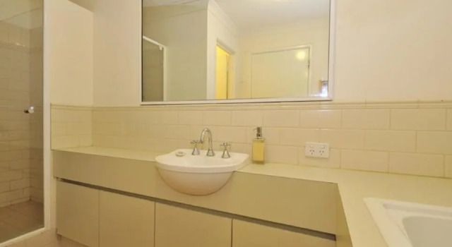 Апартаменты Ocean Sunsets - 2 bedroom converted warehouse apartment