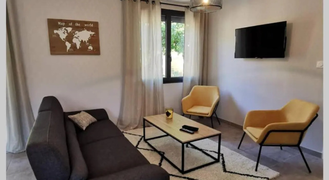 Gîte Histoire de Miel, Réserver Hôtel Verzeille Languedoc-Roussillon