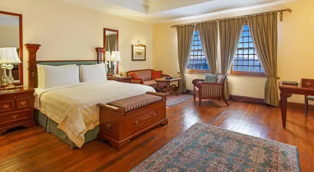 Номер Deluxe с балконом The Oberoi Cecil