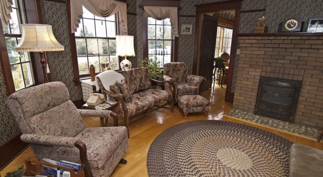 Sproule Heritage Bed and Breakfast, Book Hotel Hoteller i Strathmore med parkering, Parkering