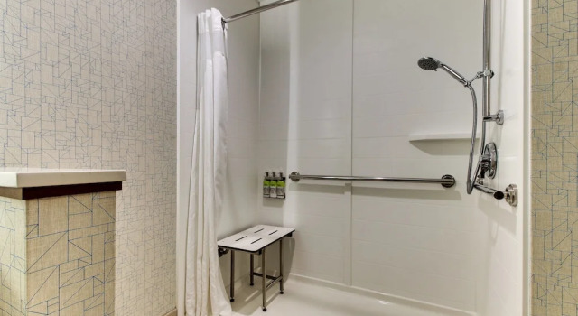 Четырёхместный люкс Holiday Inn Express & Suites Ithaca by IHG