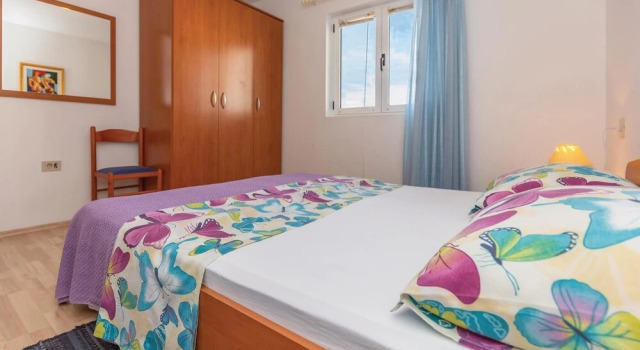 Beautiful Home in Makarska With Wifi and 2 Bedrooms, Buchen Sie Hotel Hotels in Gespanschaft Split-Dalmatien mit Pool, Schwimmbad
