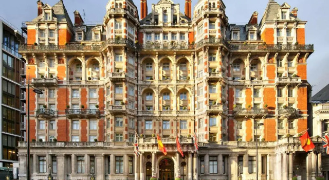 Executive Knightsbridge Apartment