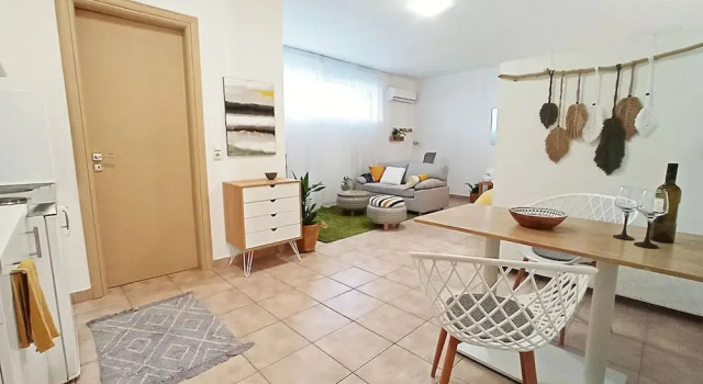 Relaxing Studio Apt 1 min to Highway Parking