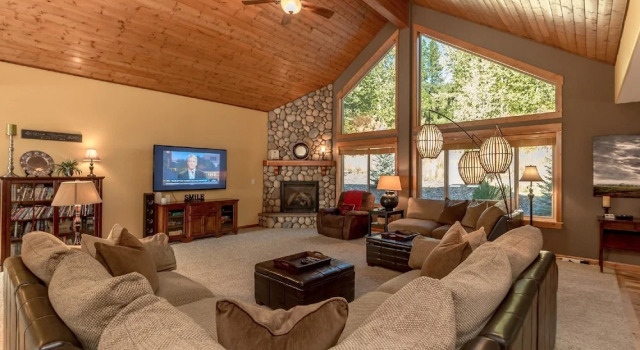 Evergreen Mountain Lodge, 预订 度假屋 罗纳德 华盛顿州