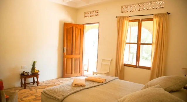 Holland Park, Prenota Hotel Kigweri Northern Buganda