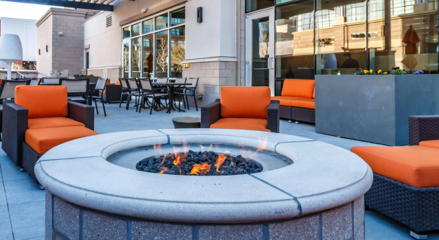 Hyatt House Denver/Lakewood at Belmar, Book Hotel Hoteller i Lakewood med pool, Swimmingpool