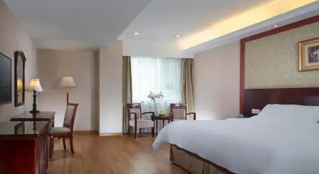 Vienna Hotel (Guilin Yangshuo Branch), Забронировать Отель Отели Яншо 4 звезды, рядом с Парк Яншо, 4*