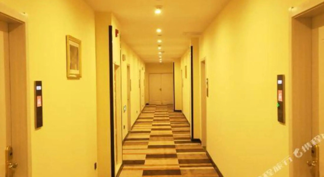 Shell hotel (liaocheng Dongchang West Road Railway Station), Prenota Hotel Hotel a Shandong con parcheggio, Parcheggio