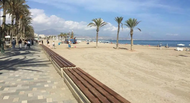 Апартаменты Lovely Beach House with Terrace San Juan Alicante