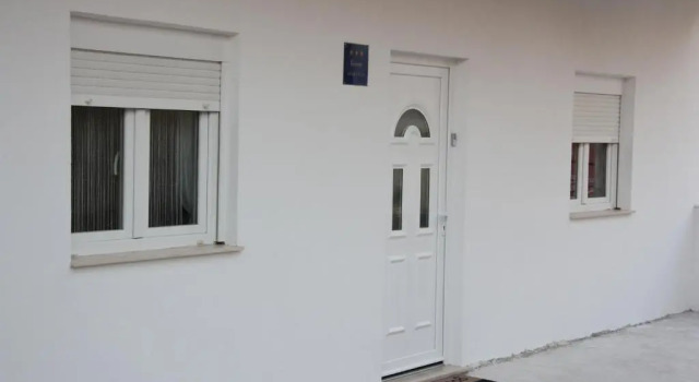 Apartment Nina, Prenota Appartamento Hotel a Croatian Islands con parcheggio, Parcheggio