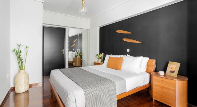 Fresh Detailed Stylish Apt at Acropolis