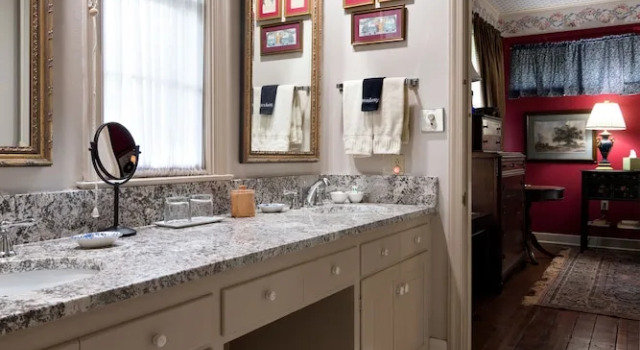 Люкс Deluxe The Stockade Bed and Breakfast