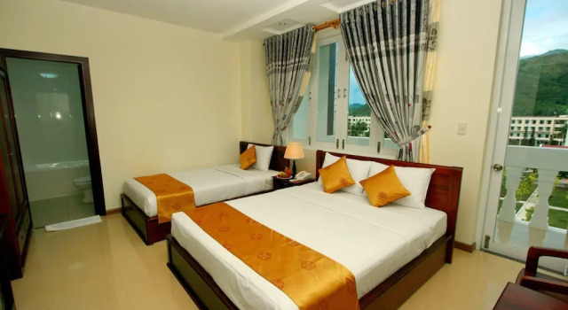 Двухместный номер Superior с балконом Chau Loan Hotel Nha Trang