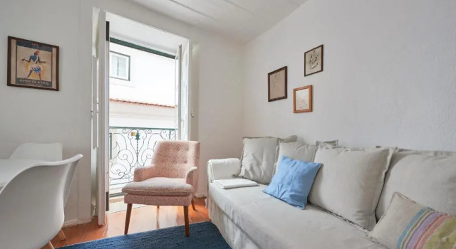 Alfama Light-Filled Apartment, By TimeCooler