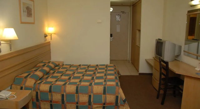 Habitación Estándar Adi Hotel