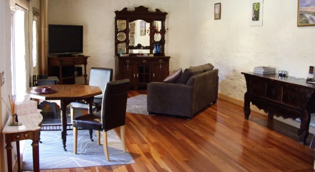 1860 Wine Country Cottages, Book Feriehus  