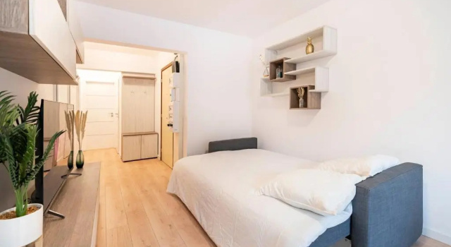 Menton Cosy 2 pièces rénové avec Parking, Забронировать Апартаменты/квартира Отели Ментон с парковкой, Парковка