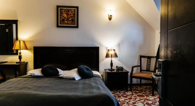 Полулюкс Hotel Contele Vladimir