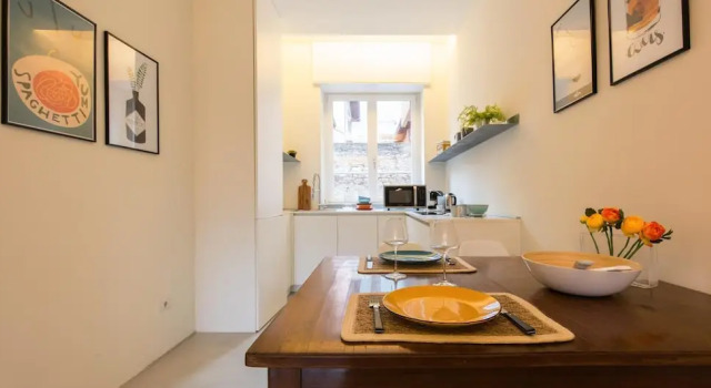 Dante Apartment with Parking, Забронировать Апартаменты/квартира Отели Комо с парковкой, рядом с Площадь Кавур, Парковка