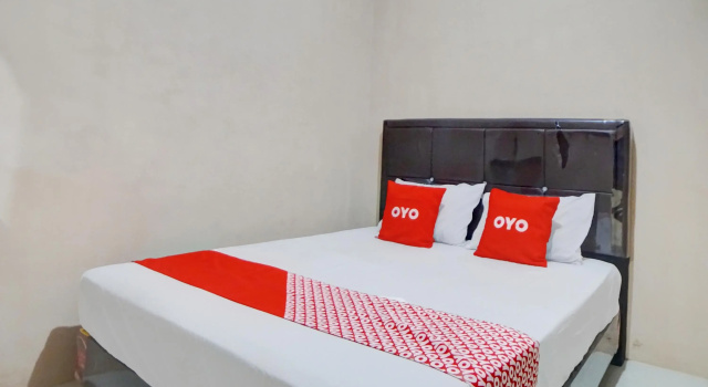 Номер Standard Hotel O Penginapan Syariah Faster Inn