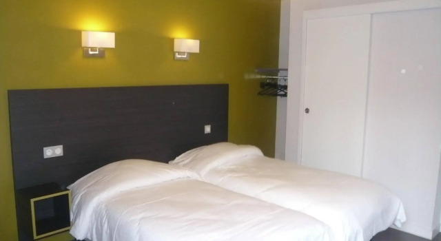 Quai de Sane, Đặt Khách sạn Mâcon 