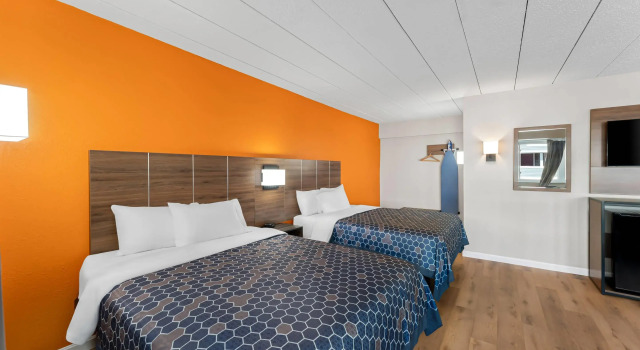 Четырёхместный номер Standard Econo Lodge Cranston - Providence