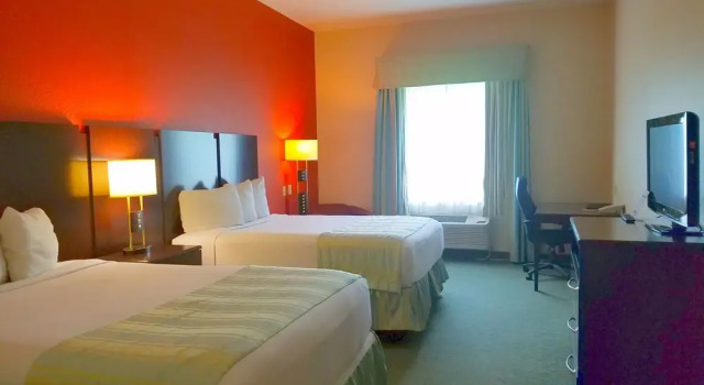 Четырёхместный номер Business Ramada by Wyndham South Waco