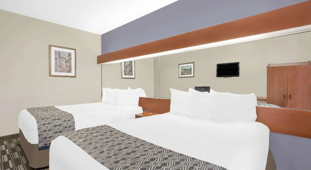 Четырёхместный номер Standard The Block Hotel