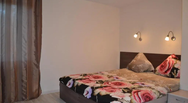 Apartamentai Vilma, Забронировать Отель Отели Паланги с парковкой, рядом с Eglė the Queen of Serpents, Парковка