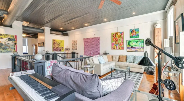 Апартаменты Steps to Historic Riverfront: Chic Dtwn Condo!