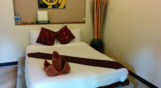 Dolphin Bungalows, Брондау Резорт Koh Phangan Сураттхани