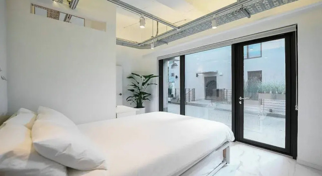 F9 Tailor Serviced Home near Hongik Univ, Забронировать Отель Отели Сеула с парковкой, рядом с Торговый центр Y'Z PARK, Парковка