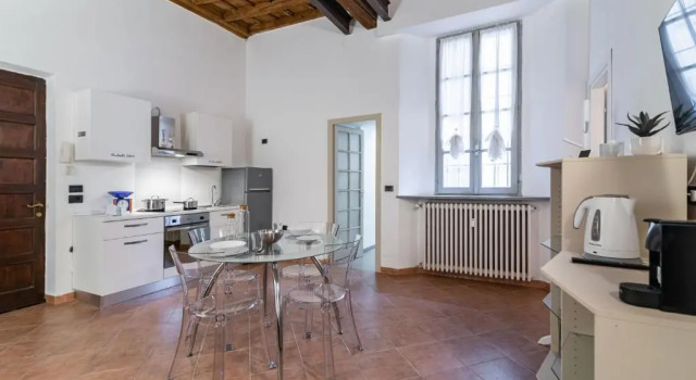 House of Foscolo - Palazzo Cornazzani - by Host4U