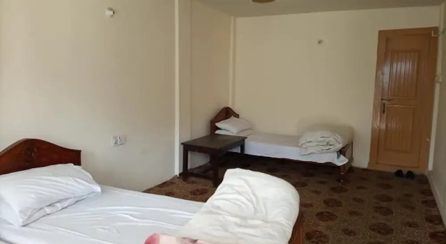 Haider Inn, Забронировать Отель Отели Каримабад 3 звезды, 3*