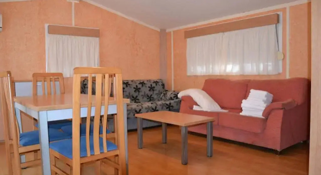 Camping Fuentes Blancas, Rezerwuj Pole kempingowe Burgos Burgos Province
