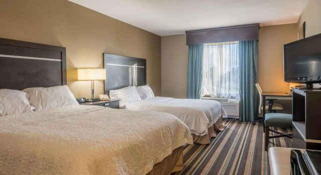 Четырёхместный номер Standard Hampton Inn New Albany