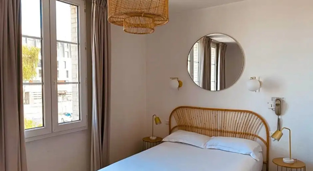Номер Standard Ambassadeurs Logis Hotel