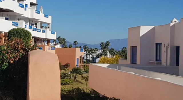 Duquesa Suites Golf and Gardens