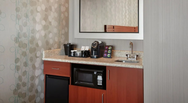 Номер Executive Courtyard by Marriott Ottawa East