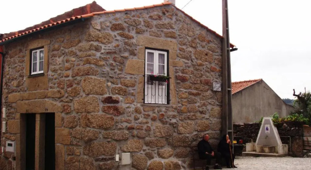 Casa d'avó Maria, Забронировать Отель Сея Beira Interior Norte, рядом с Музей хлеба