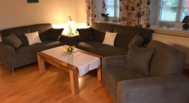 Haus-Dorfstrasse, Забронировать Отель Ризум-Линдхольм Nordfriesland