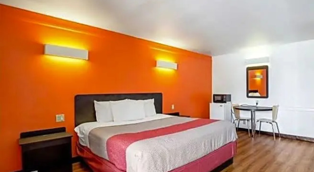 Двухместный номер Standard Days Inn & Suites by Wyndham Texas City - Galveston Area
