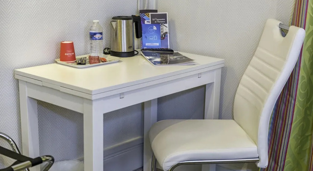 Номер Standard Logis Hôtel La Commanderie de Champarey