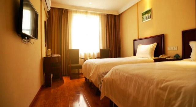 GreenTree Inn Hunan Zhangjiajie Daqiao Road Ziwu Park Express Hotel